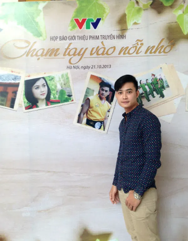 Chạm Tay Vào Nỗi Nhớ